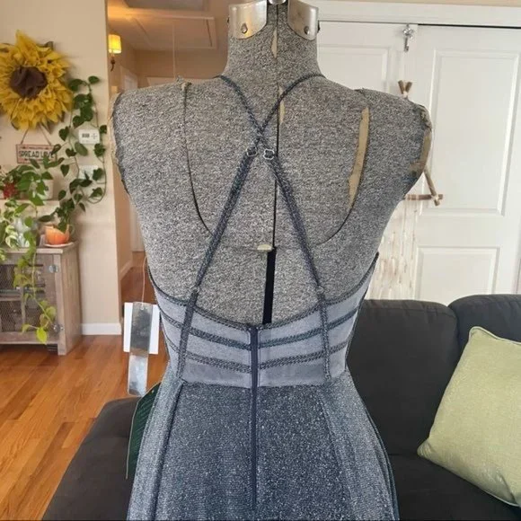 FLASH SALE: NWT LOW BACK SPARKLE FORMAL BACKLESS BALLGOWN PROM BLACK TIE LOW CUT - Picture 4 of 10